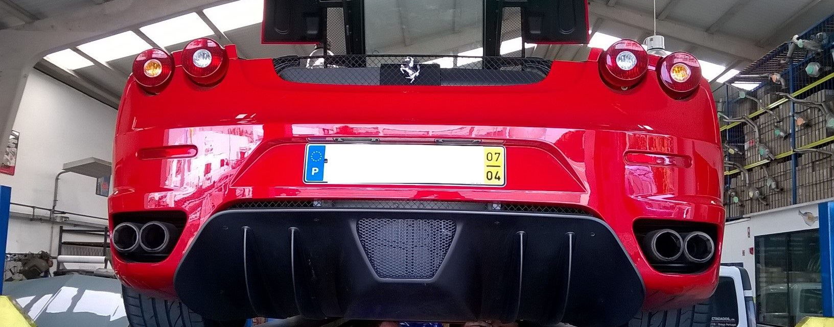Aplicação de 4 Ponteiras em Ferrari Spider